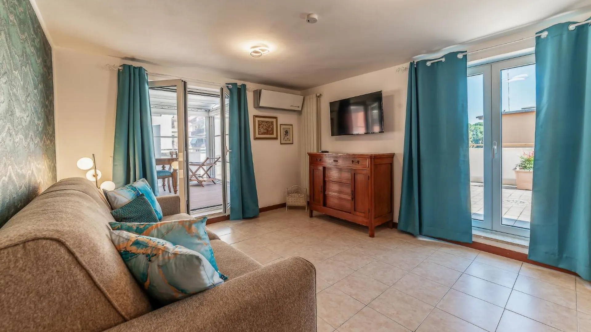 Consoli Penthouse - Terrace With A View On Saint Peter'S Ρώμη 0*,  Ιταλία